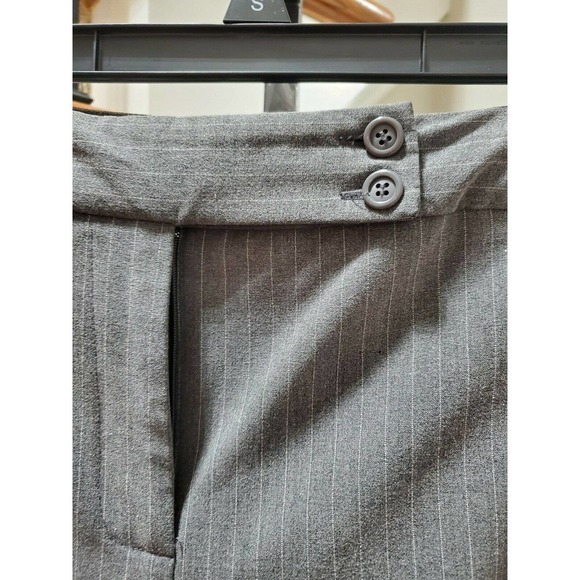 NewYork Clothing Women's Lined Gray Polyester Mid Rise Classic Bermuda Shorts 12 - Picture 4 of 11